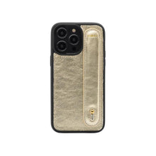 Görseli Galeri görüntüleyiciye yükleyin, UMBI GLAM. Kişiselleştirilebilir Deri iPhone Kılıfı - Dore/Gold
