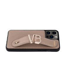 Görseli Galeri görüntüleyiciye yükleyin, YOUZ. Kişiselleştirilebilir Deri iPhone Kılıfı - Beige/Gold
