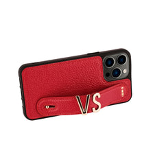 Görseli Galeri görüntüleyiciye yükleyin, YOUZ. Kişiselleştirilebilir Deri iPhone Kılıfı - Red/Gold
